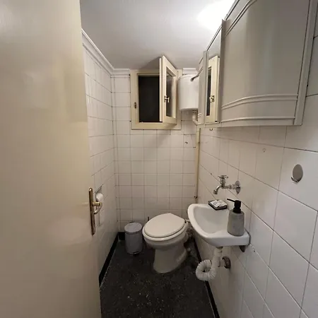 Modern Apartment *